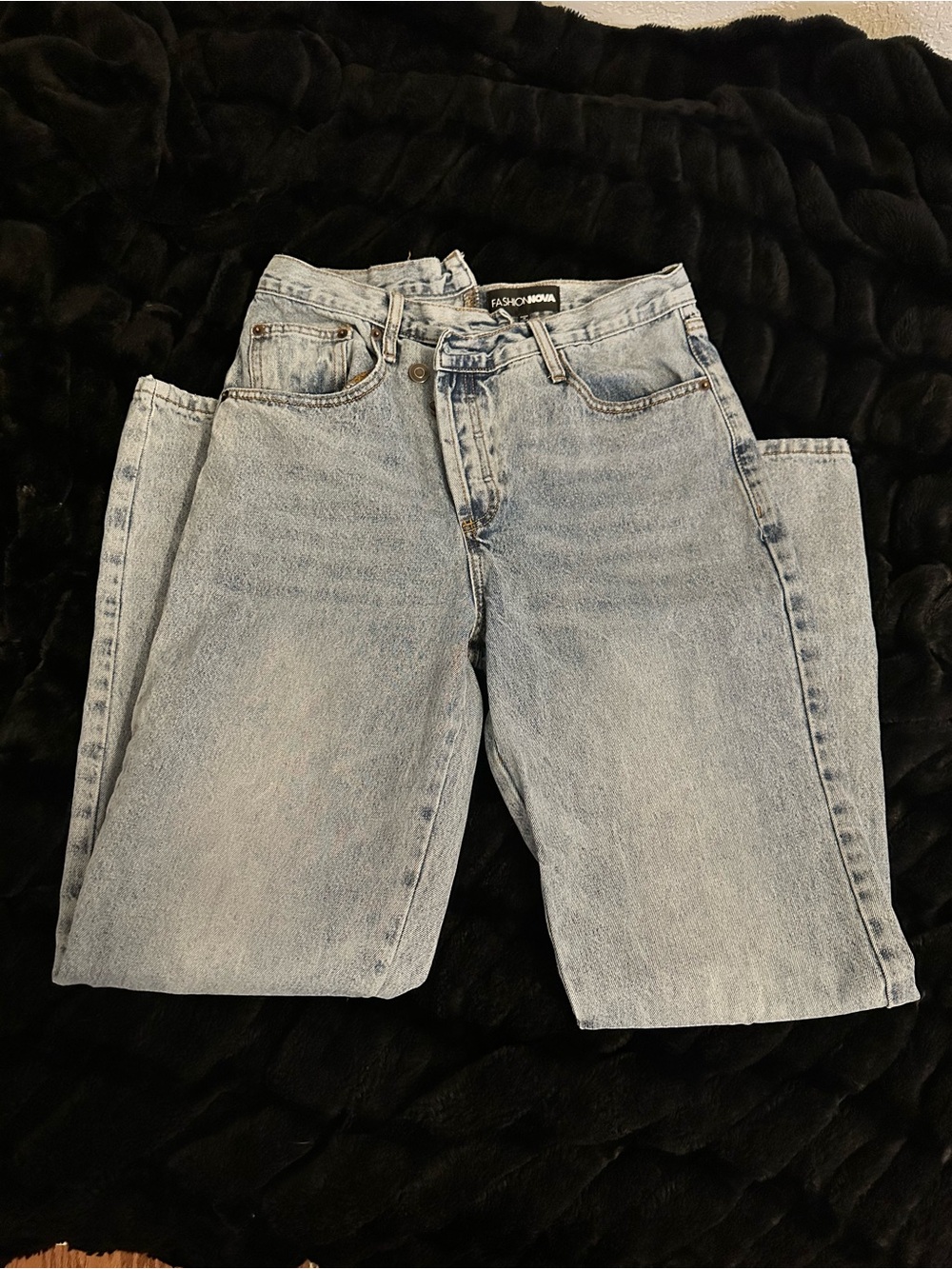Fashion Nova Men Relaxed Light Blue Wash Jeans